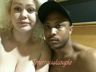 Interracial_couple_