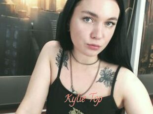 Kylie_Top