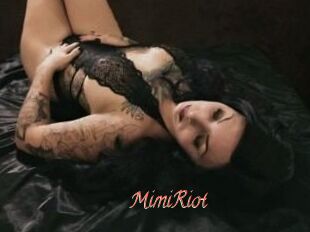 Mimi_Riot